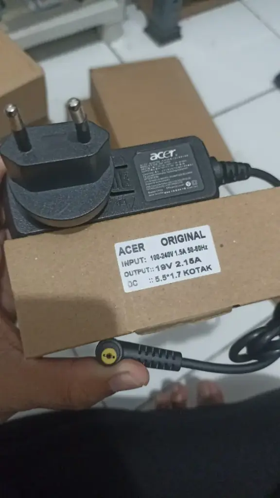 Charger Acer 19V 2.15A 5.5*1.7 40W