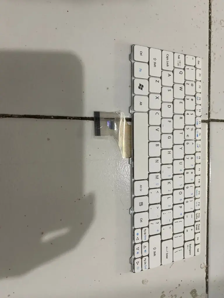 Keyboard Acer Putih 521 522 532 532H 532G AO532H AO521 AO522 AOD270 D255 255E D257 D260 D270 HAPPY2