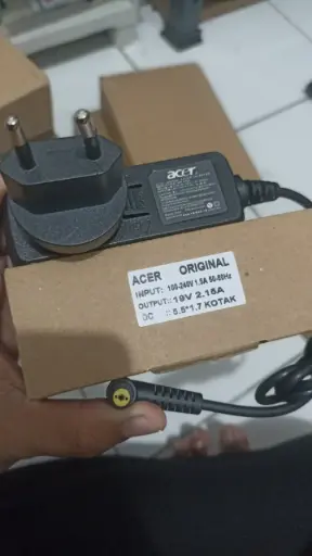 Charger Acer 19V 2.15A 5.5*1.7 40W